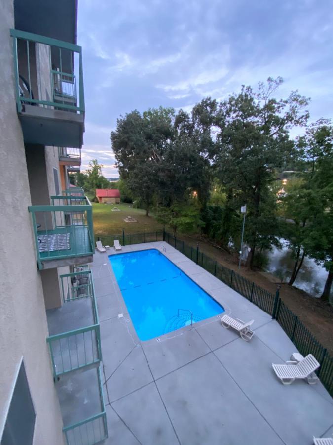 River Place Condos #508 2Bd ピジョンフォージ エクステリア 写真