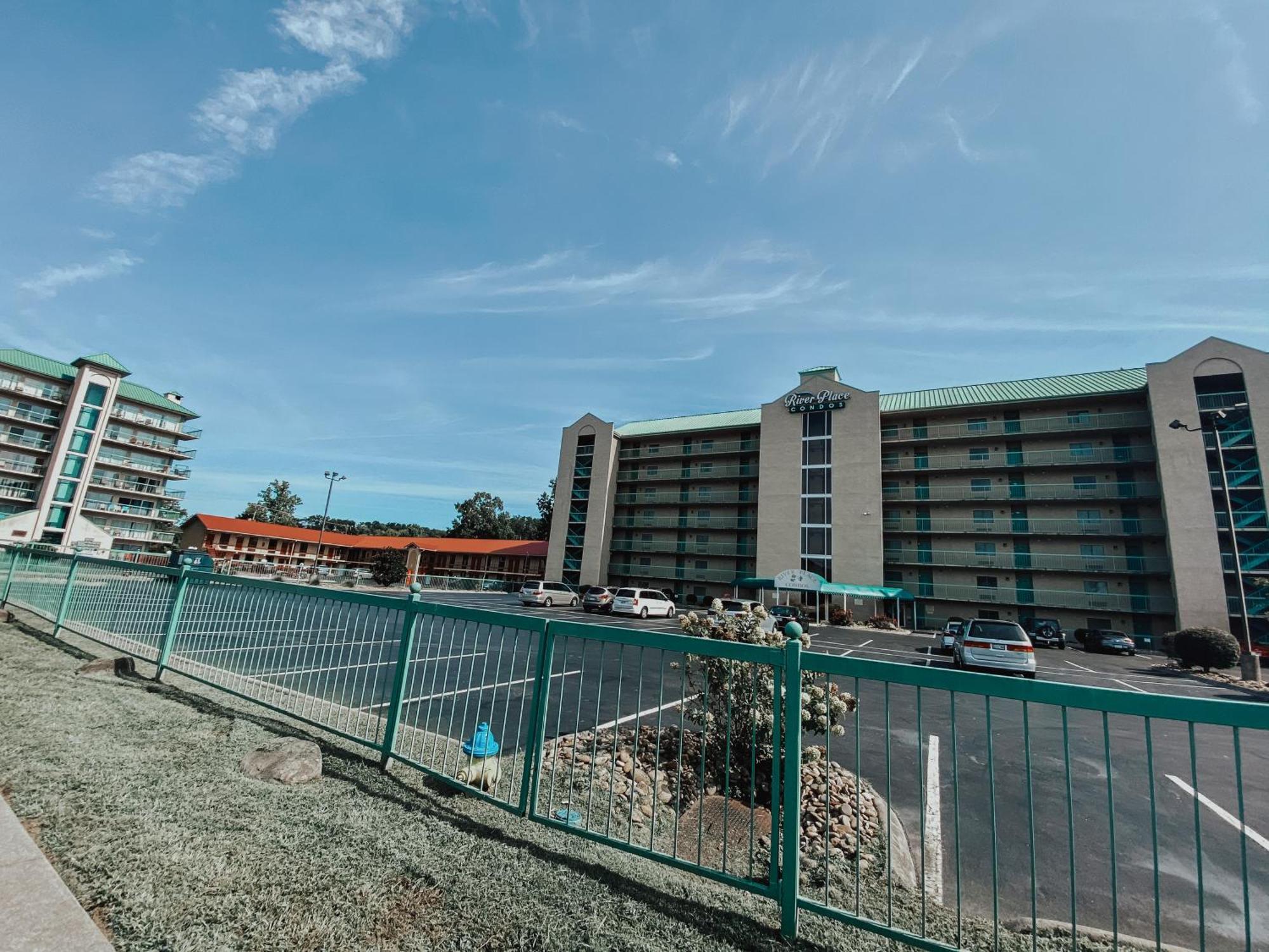 River Place Condos #508 2Bd ピジョンフォージ エクステリア 写真